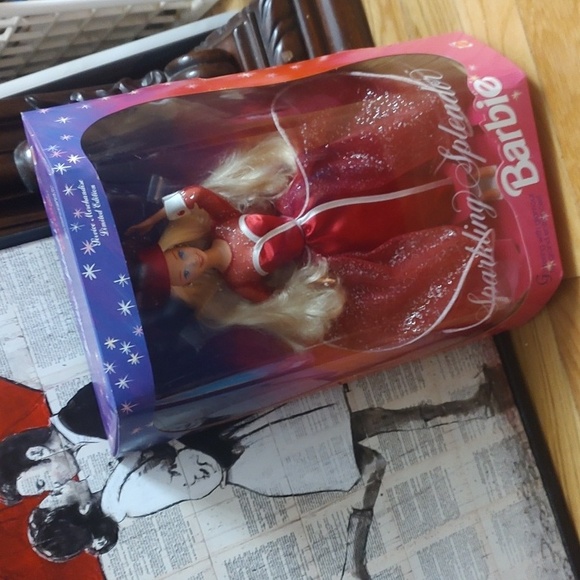 1993 Sparkling Splendor Barbie - Picture 4 of 11